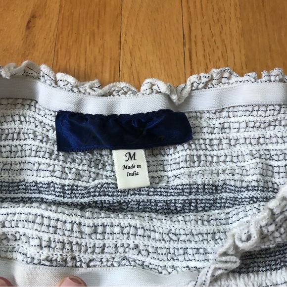 Francesca’s Off Shoulder Top - Picture 4 of 6